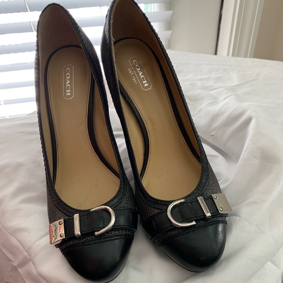 Coach heels - Picture 1 of 6
